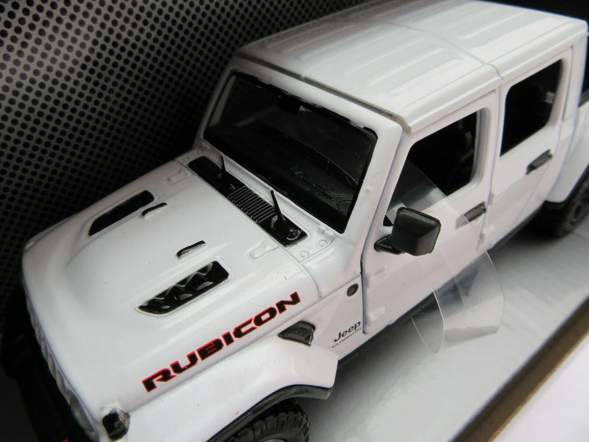 Black 1/24 Diecast Model Car G79360