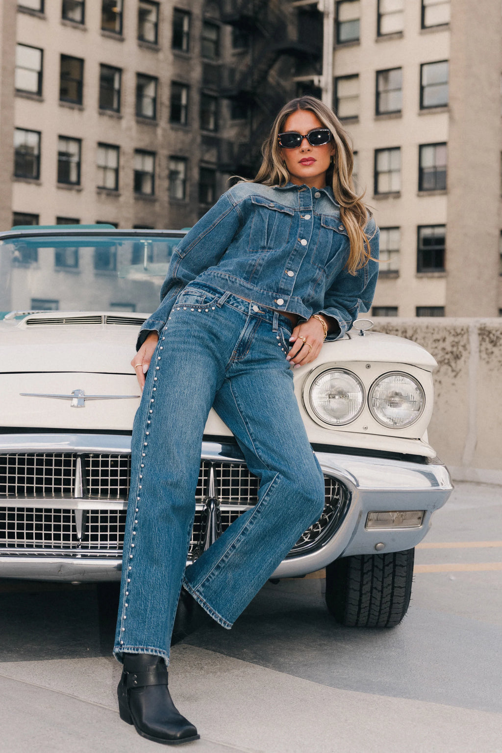 Studded Baggy Jeans C7613