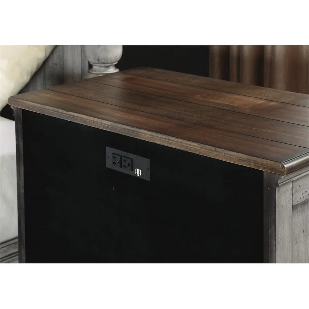 Weathered Gray 3 Drawer Nightstand Y101114