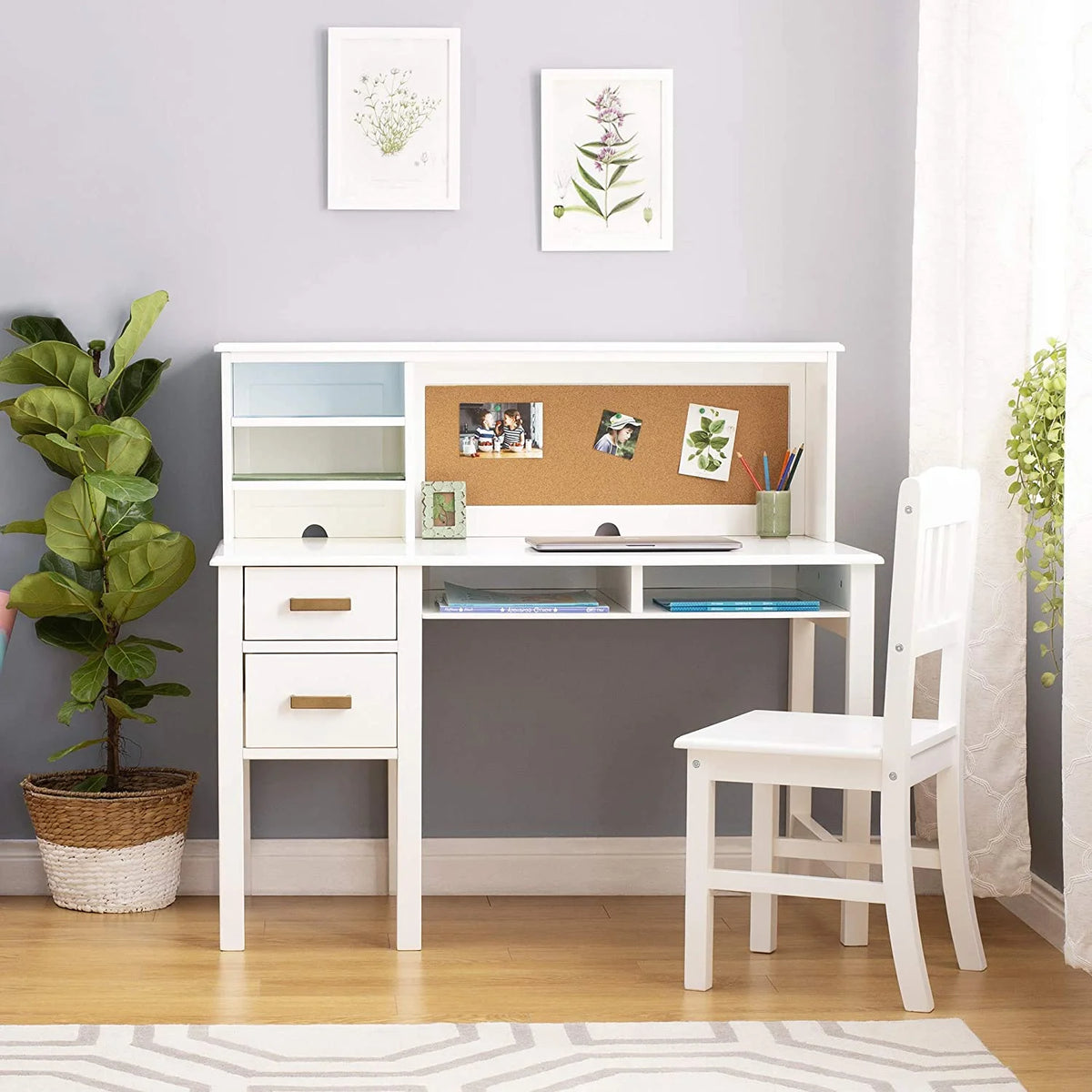 White Desk Hutch and Chair with Drawers O989170