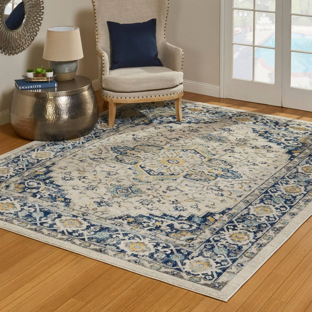 Navy 5 x 7 ft Indoor Area Rug D1257