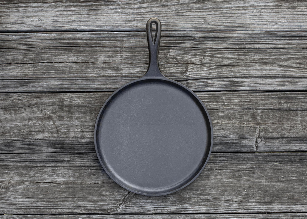 Cast Iron 10.5 Seasoned Round Griddle J2028