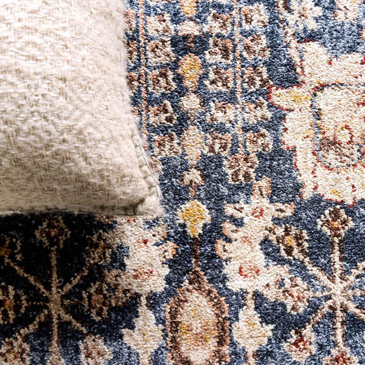 Light Blue Burgundy 4' 1" x 6' 1" Floral Rug R6902