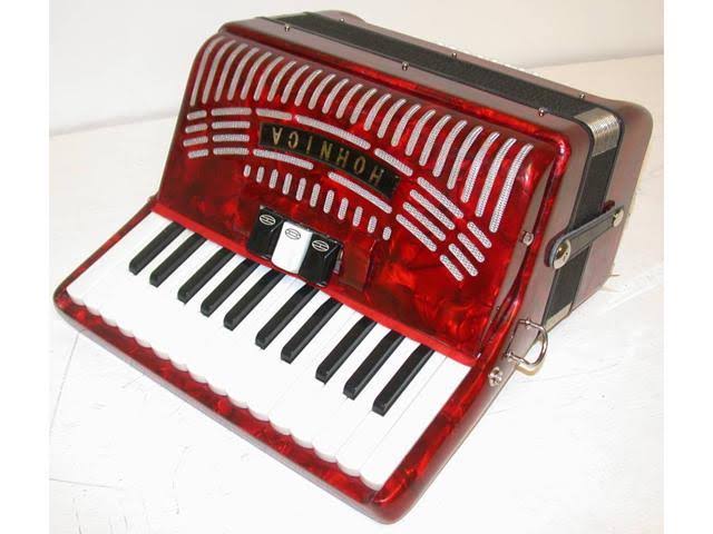 Red 48-BASS Accordion I79286