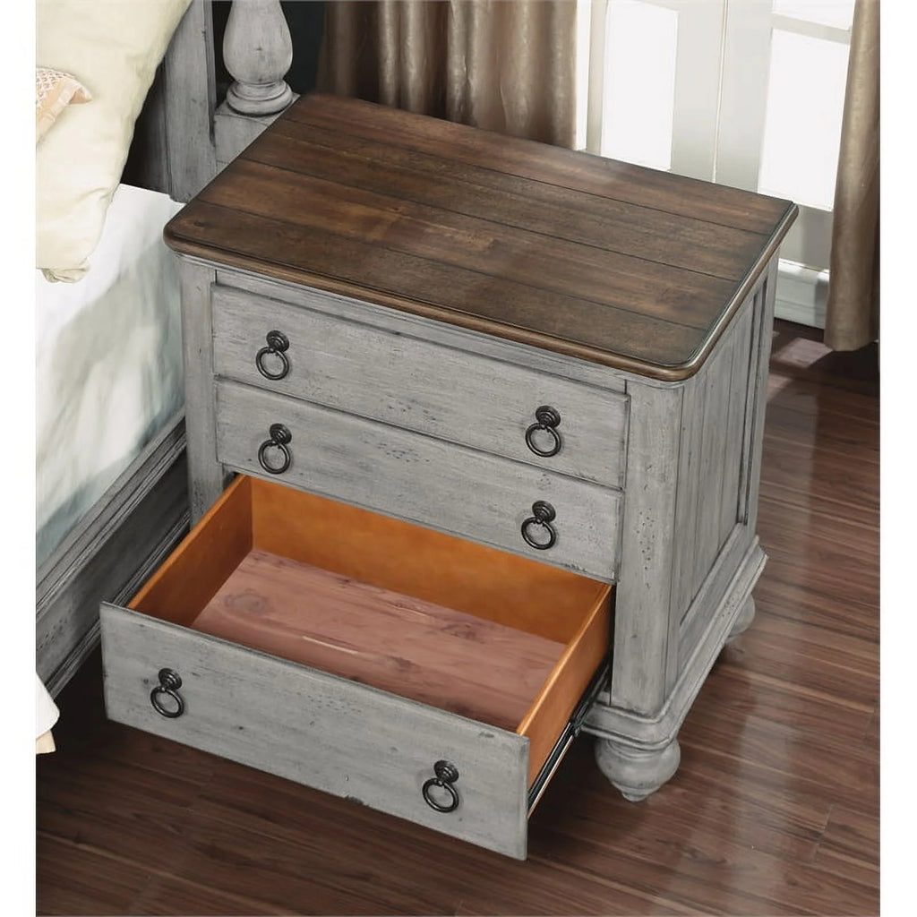 Weathered Gray 3 Drawer Nightstand Y101114