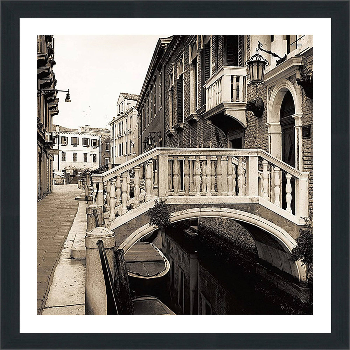 Framed Photographic Print H2057