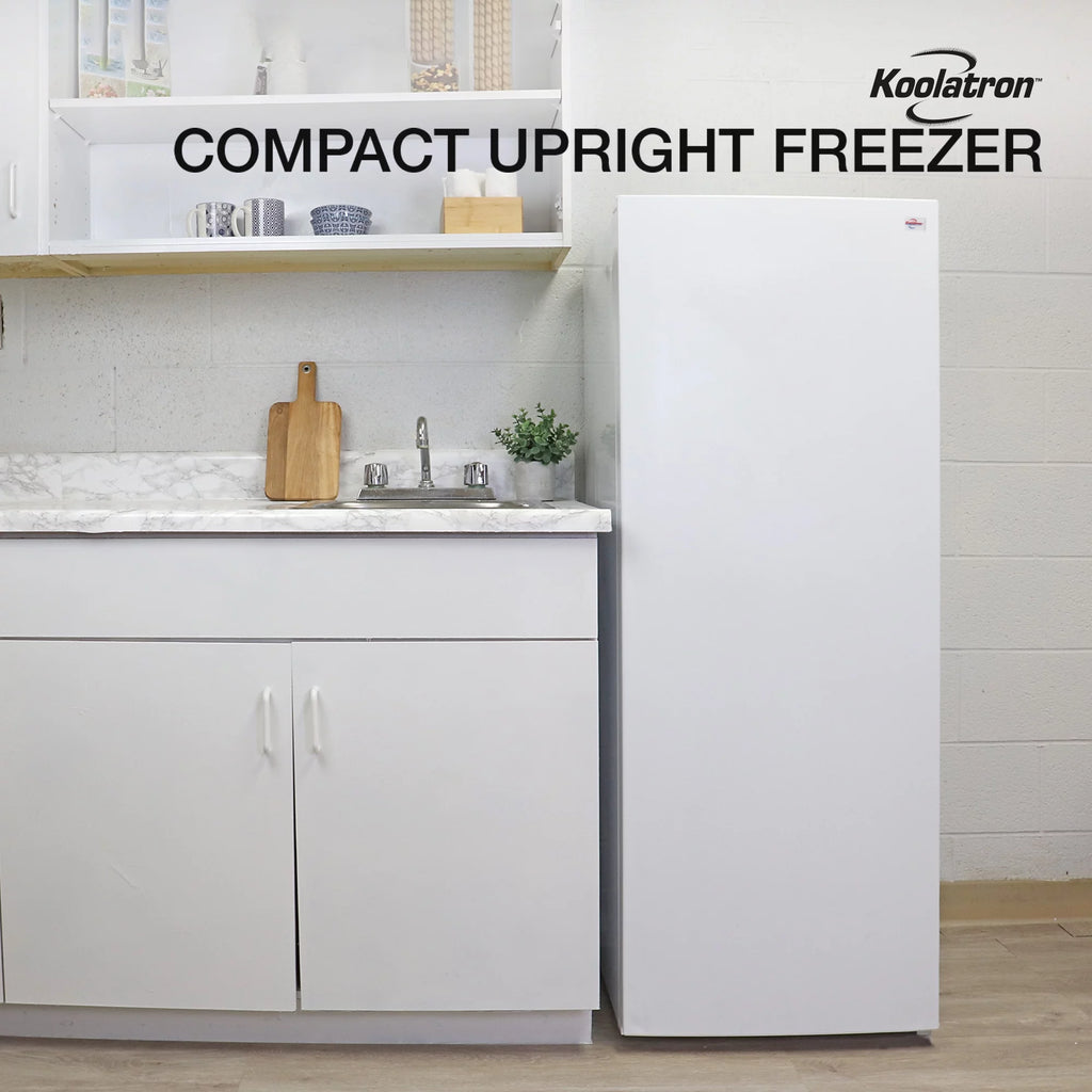 White 7.0 cu ft Upright Freezer Z177253