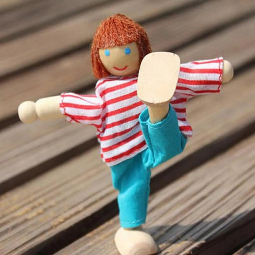 Flexible Wooden Dolls Family of 4 B623