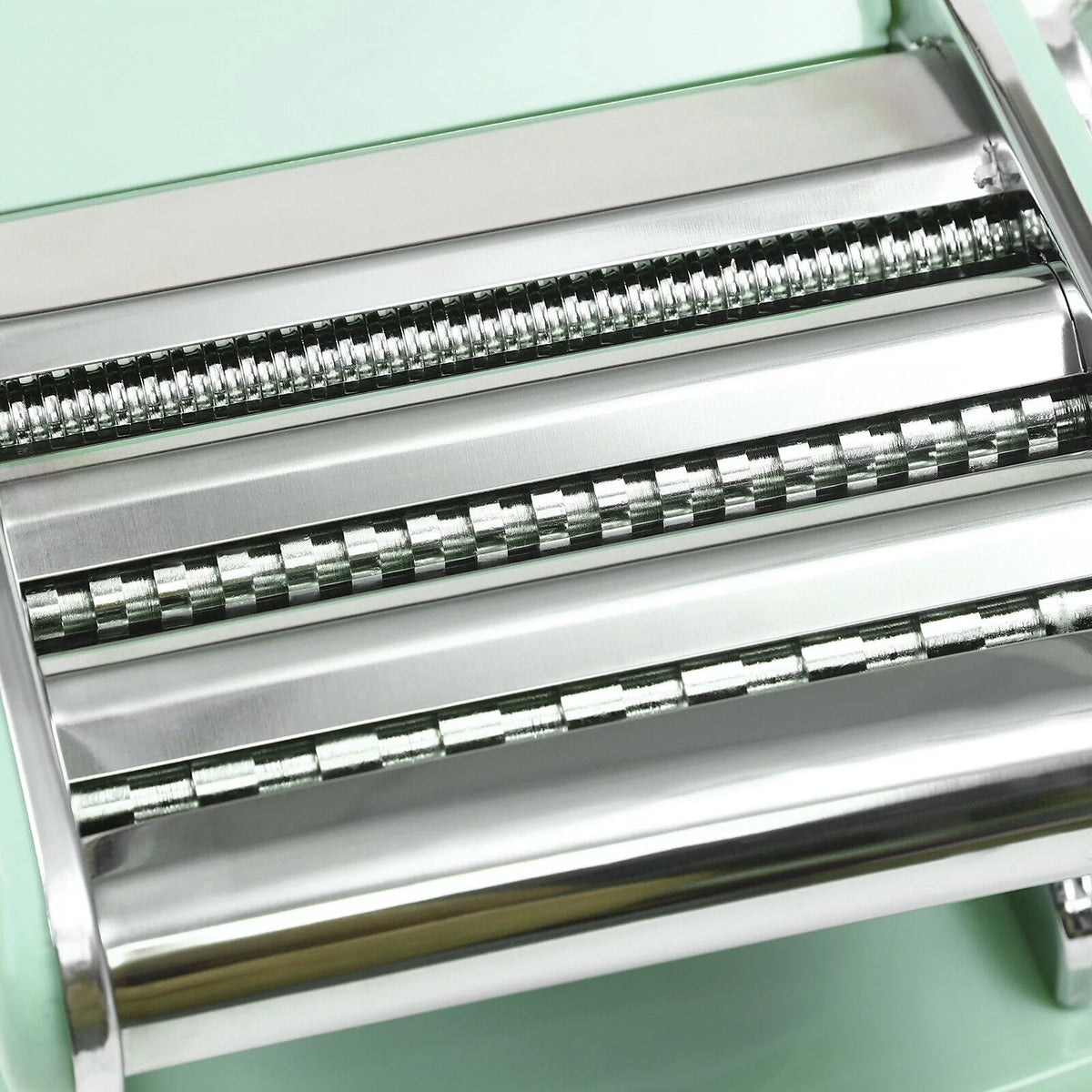 Green 2.36in Pasta Maker D81238