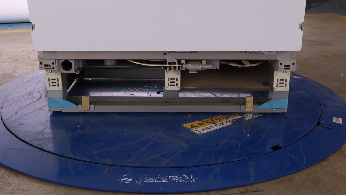 36-inch 16.8 cu. ft. Bottom Freezer Refrigerator N954607