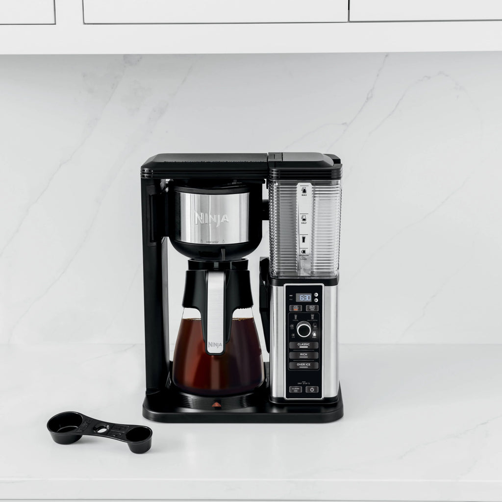 Hot & Iced Single Serve Coffee Maker F6421